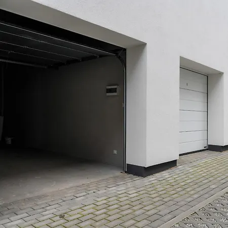 Апартаменти Spacious With Balcony By Rent Like *