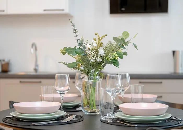 Spacious With Balcony By Rent Like Poznań