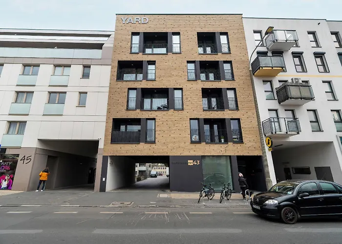 Spacious With Balcony By Rent Like Poznań